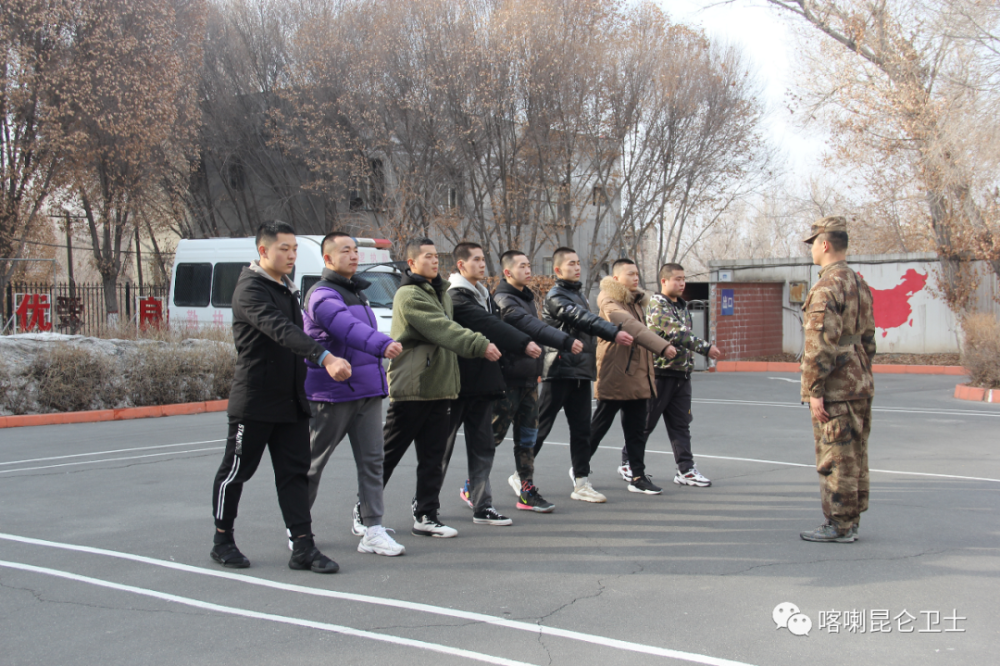 准新兵们集合
