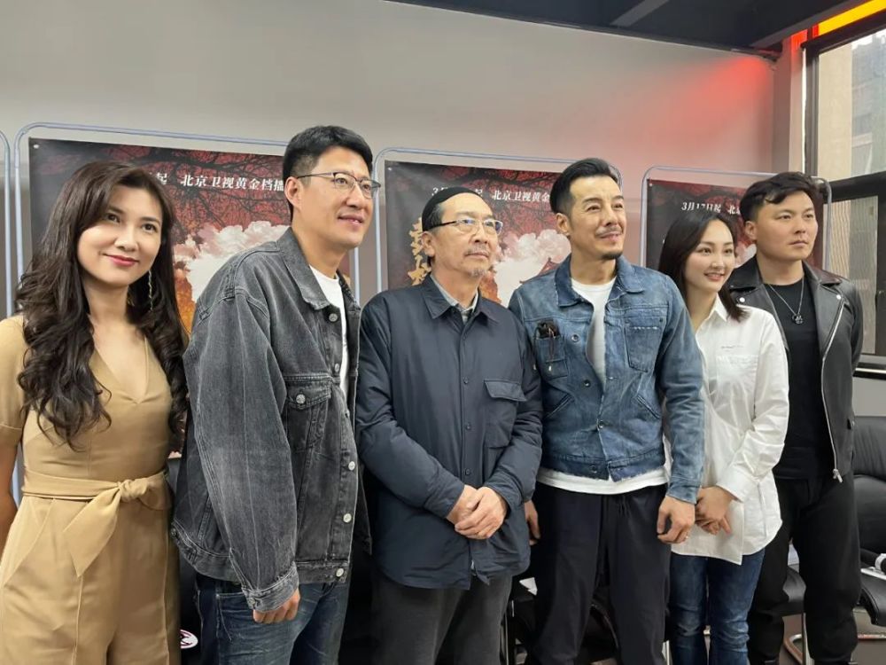 发布会当天,导演于震携演员海一天,边潇潇,李桓,辛月,毕彦君亮相,介绍