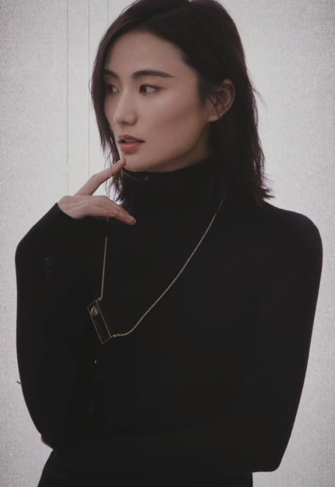 李亚鹏小19岁妻子晒照庆生结婚戒指抢镜海哈金喜气质神似王菲