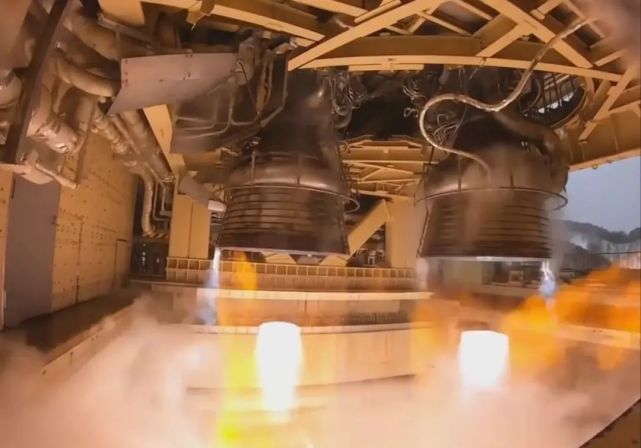 yf-77氢氧发动机首次520秒试车圆满成功!