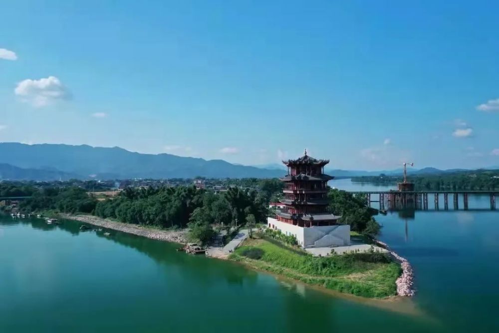 融安县长安镇大洲村的地标建筑"香杉阁".