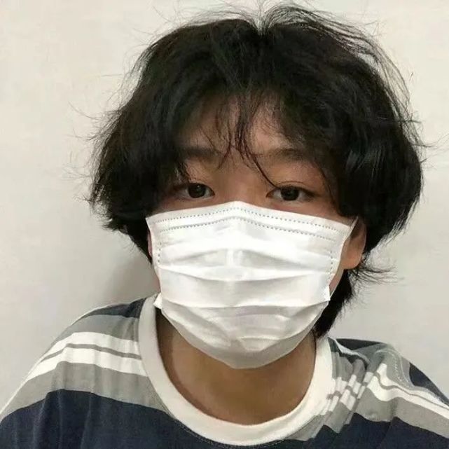 戴口罩的男生头像|青春才几年 疫情占三年
