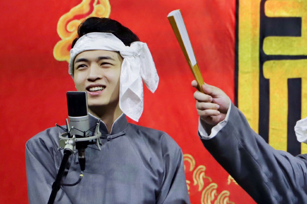 秦霄贤录综艺眼里满含泪水是真挚的泪水不舍的泪水