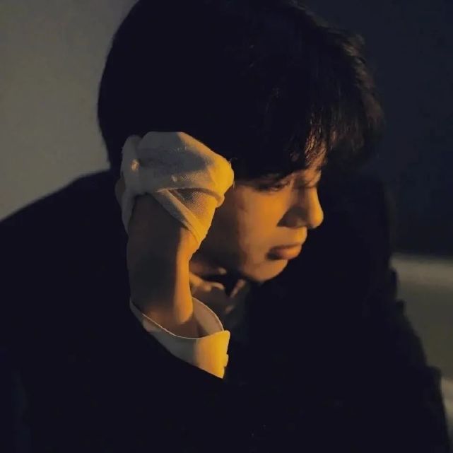 伤感男生头像