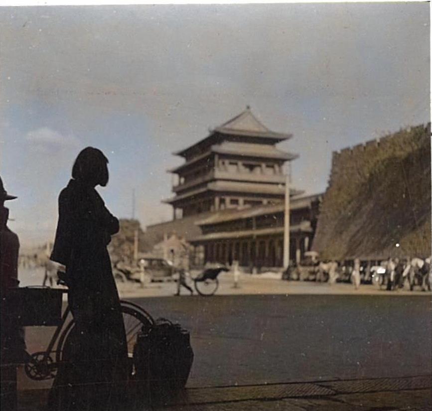 北京老照片：1939年3月，正阳门前看鬼子照相的老奶奶2021年高职扩招报名网站
