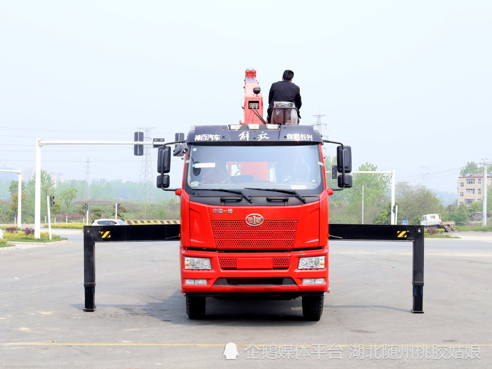 解放J6单桥三一五节臂8吨随车吊发往甘肃2019年陆军晋升少将人员名单