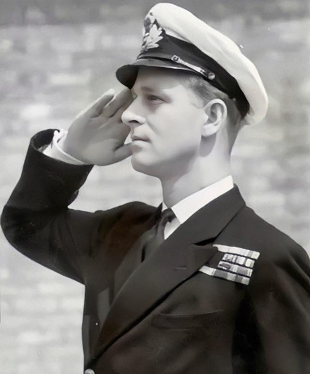 那你可知,菲利普亲王年轻时的真实相貌,令人为之惊艳,一组照片见证.