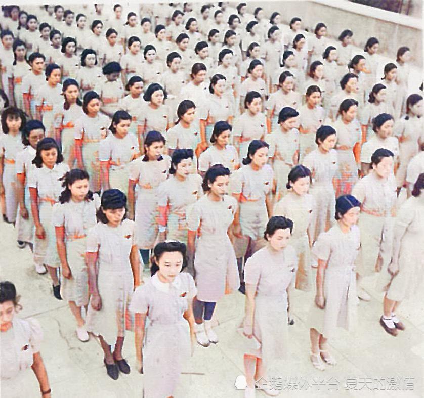 老照片：日本侵华战争期间助纣为虐的女子青年队兔兔电影