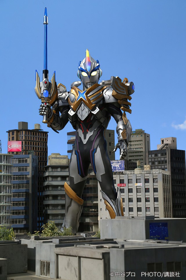 这可是实打实的艾克斯奥特曼的大地啊,三大特摄演员齐聚假面骑