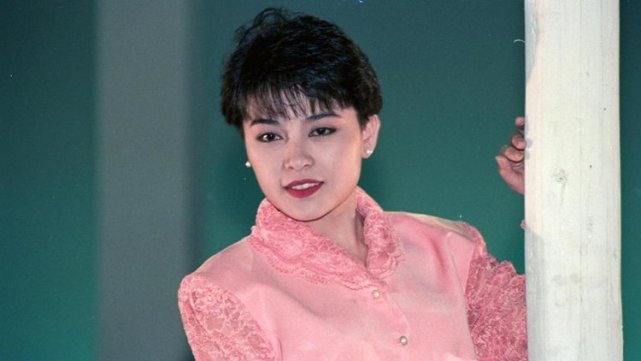 女歌手千百惠定居成都晒视频宣传饮茶文化为了爱情当红时隐退