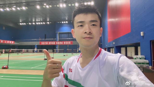 泪目郑思维拖着伤腿仍不愿退赛他本想用冠军送别雅思时代
