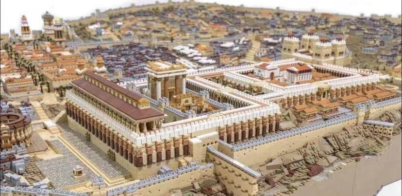 雄伟壮观,驰名远近,被称为"第一圣殿"或所罗门圣殿,成为当时的政治和