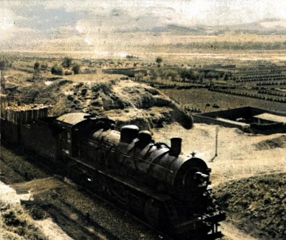 1958年老照片正在修建中的兰新兰州至乌鲁木齐铁路