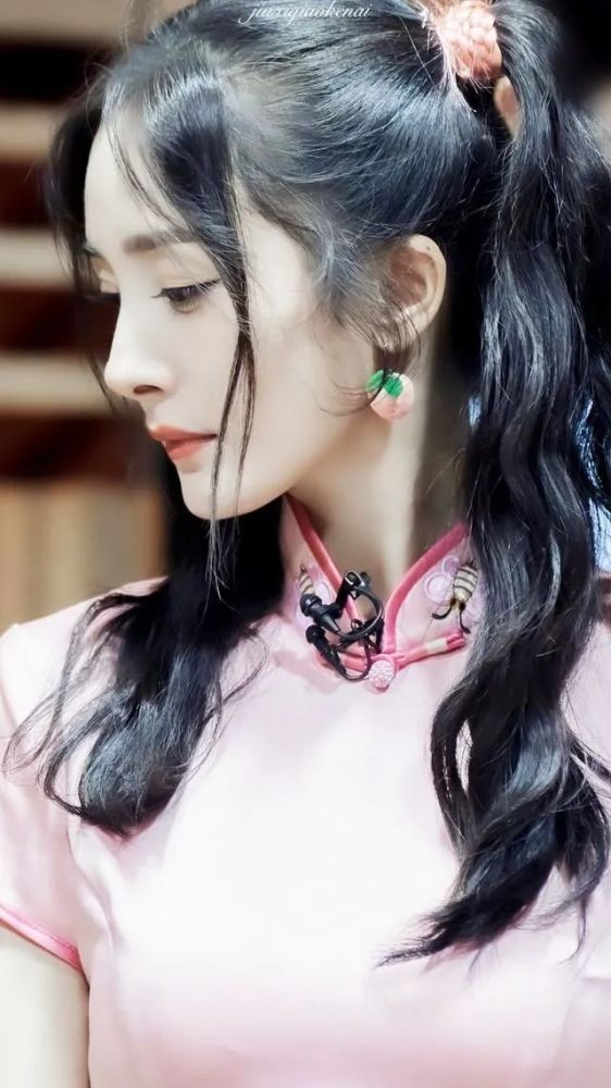 组图杨幂的粉色旗袍