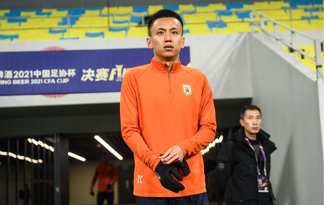 张弛跟泰山队完成续约多次付出重伤代价如今终于得到球队善待