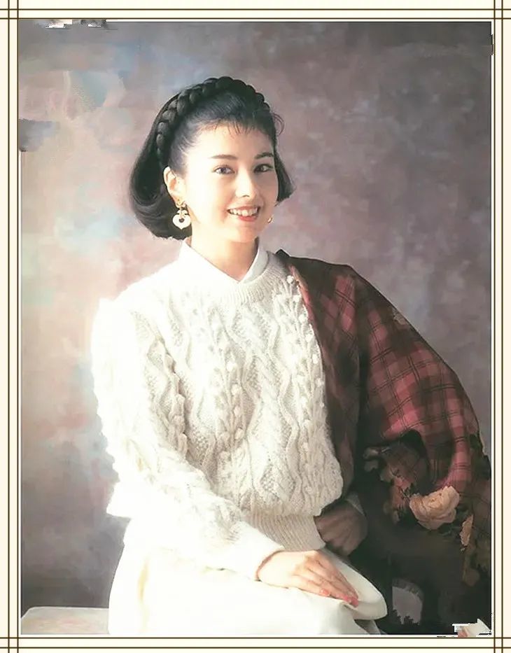 泽口靖子昭和时代最后一个绝色佳人简约穿搭如今依旧经典