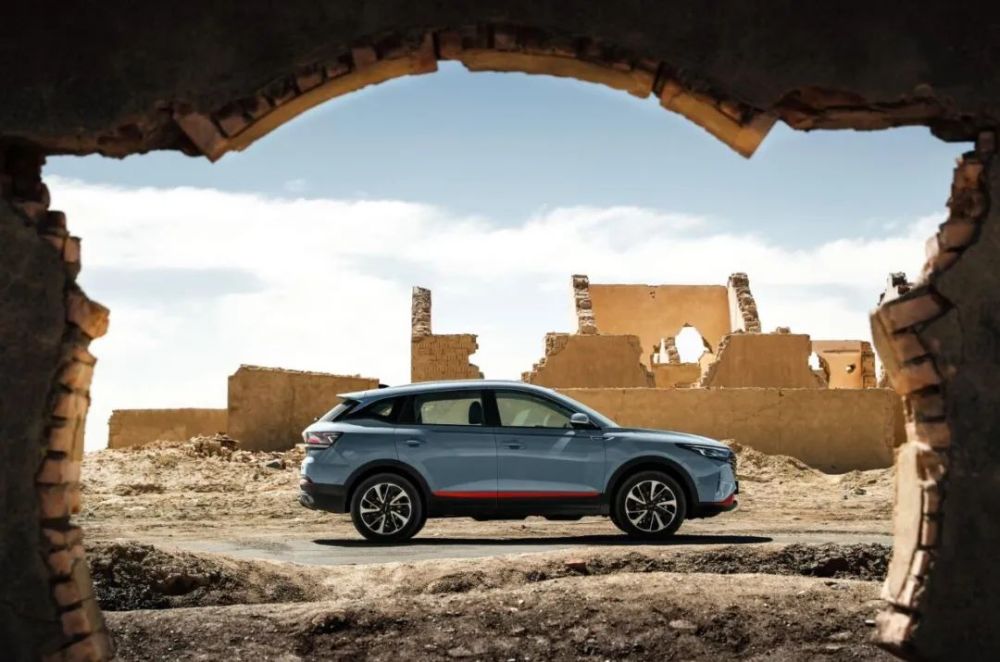 車評社 不僅有軍工科技背書 東風風神全新ax7馬赫版還能更懂你 天天看點