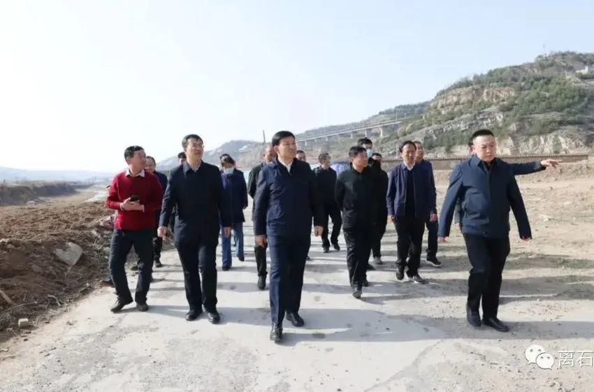 区政协主席白志荣,区委常委,吴城镇党委书记杨丽,副区长刘文胜等一同