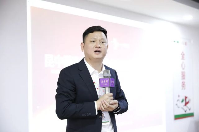 一心堂山西药业有限公司总经理阮国松在会上表示,山西一心堂在总部的