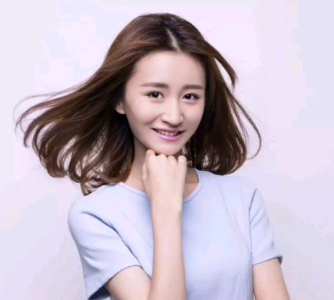 聂欢陪伴着20岁的任嘉伦从无到有如今在家当全职太太也很幸福