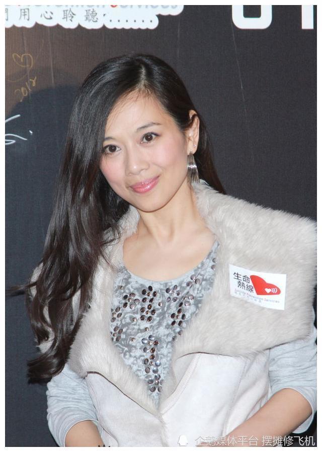 可惜此时香港娱乐圈已经彻底地改头换面,陈松伶再也拿不到以前的资源