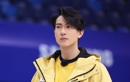 文莱籍艺人吴尊全家搬来中国居住