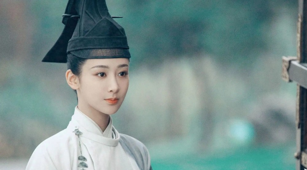 据悉,《青簪行》和《长相思》拍摄地都是在横店,所