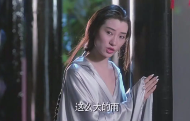 曾有香港鬼后之称的女星王玉环如今定居深圳现状年入千万