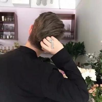 微信头像帅气男生暴富成熟稳重超拽帅气背影大图