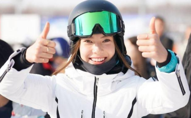 18岁女孩谷爱凌获得“东奥金牌” ，坚持梦想不断拼搏