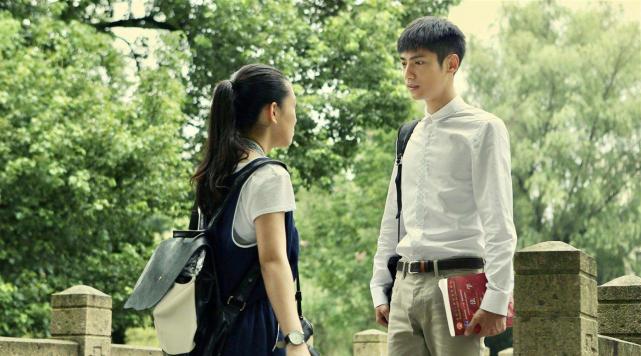 特别严格,无论做什么事情,都想要做到最好,而且因为小时候遭逢变故