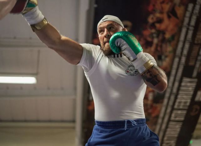 嘴炮透露比赛时间狼王奇马耶夫出手