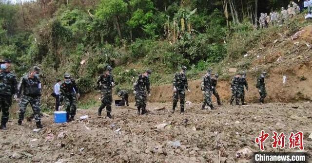 缅甸客机失事_缅甸一架客机着陆失败机头触地_缅甸客机失事原因