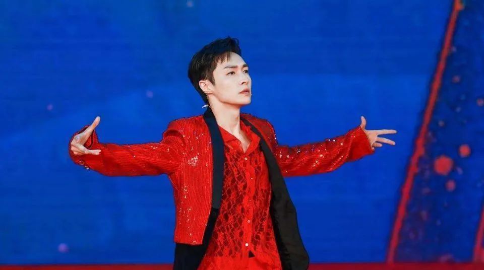 从2020年开始,张艺兴参加了第三季,第四季《这!