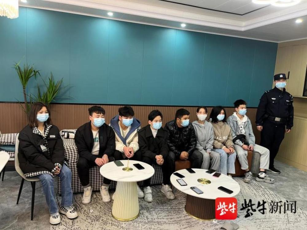 盐城亭湖警方敲门行动打掉2个网络卖淫团伙抓获8名犯罪嫌疑人