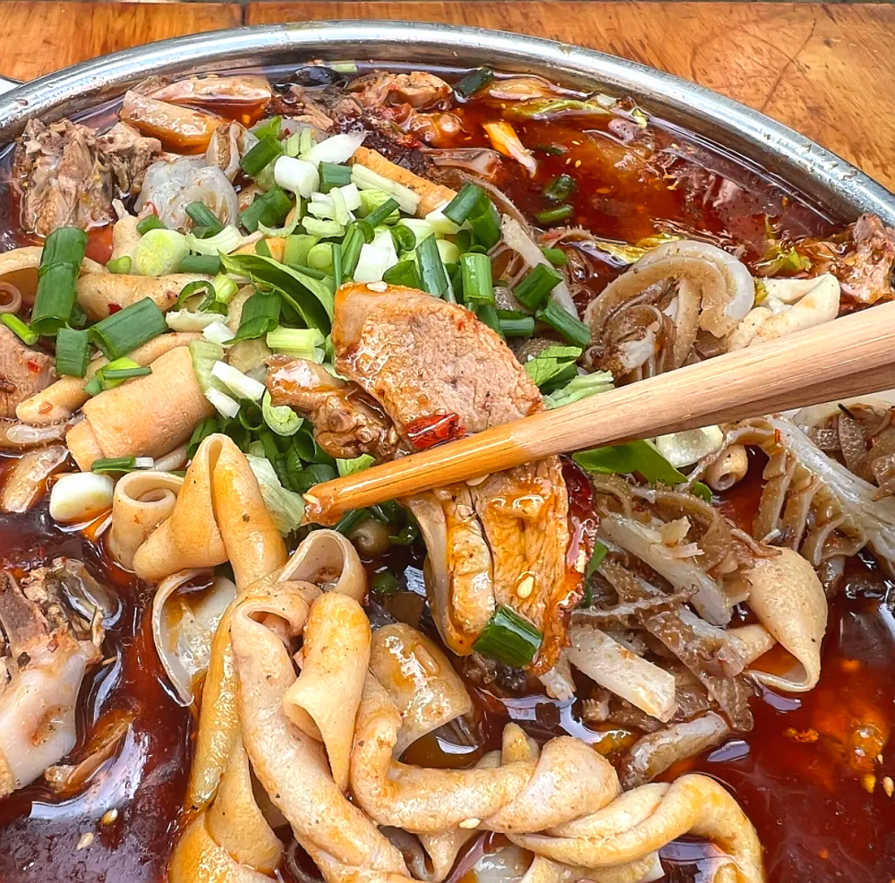 老成都特色冒烤鸭10年自家老卤味价格实惠鸭肉香辣入味