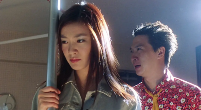 在我看来,尽管《千王之王2000》当年获得了1900多万的票房,但是这样的