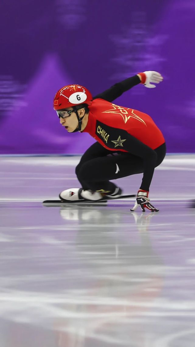 武大靖明星壁纸北京冬奥会英雄