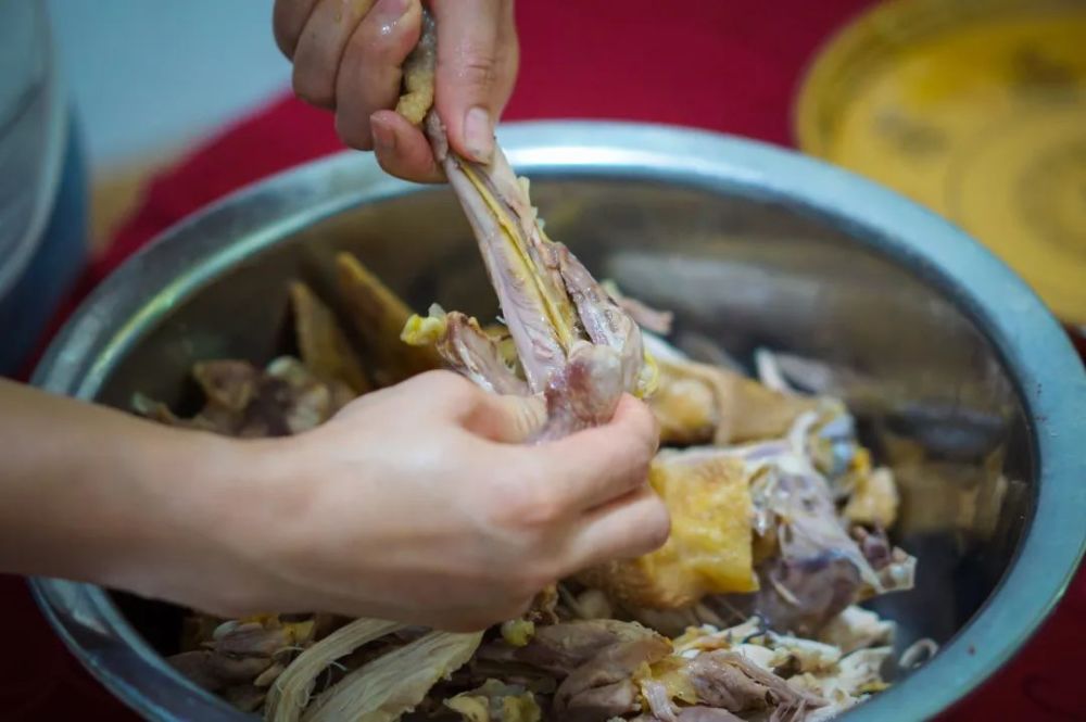 茫溪甲魚左右滑動查看更多仿野生飼養4年以上,清燉紅燒樣樣來火,更可