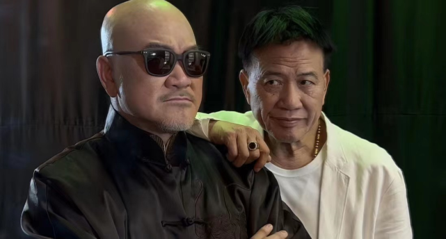 tvb戏骨郑恕峰定居内地,戴破帽吃路边小馆,曾被辞退靠商演为生