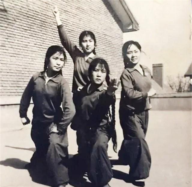 70年代女飞贼拜老僧为师轻功了得走上不归路死时仅24岁