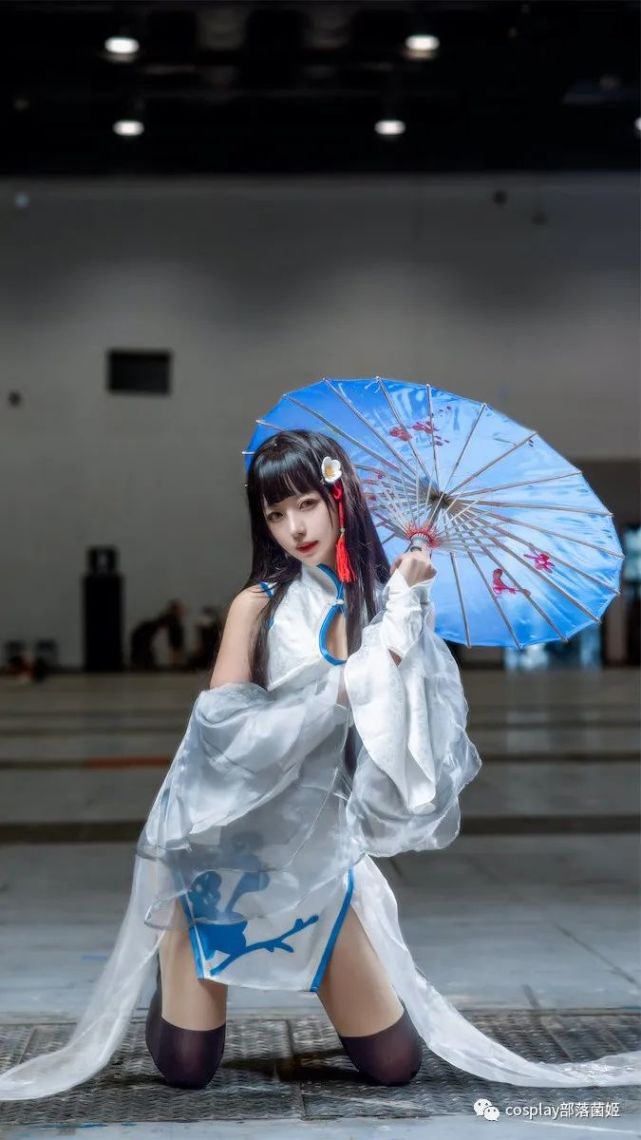 cos:碧蓝航线逸仙旗袍场照@小鹿鹿