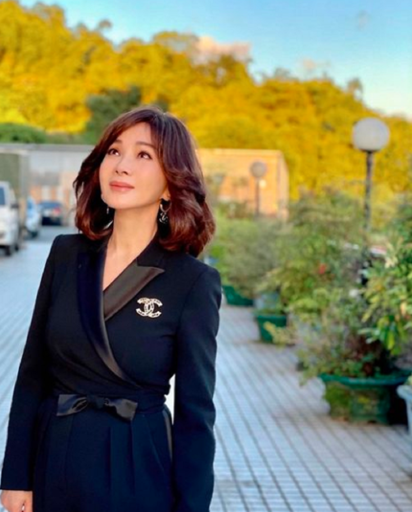 65岁女星陈美凤自曝被已婚男追求,拒当小三,桃花朵朵开盼找老伴_腾讯