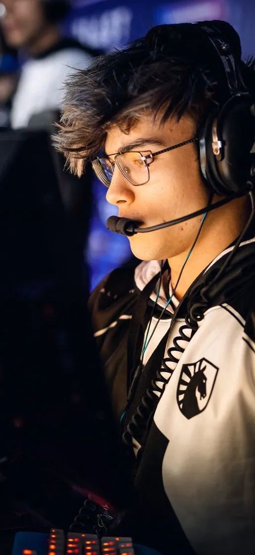 csgo壁纸|发型总监twistzz
