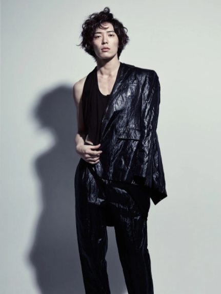 金材昱和朱志勋两大美男也应合作《西洋古董养果子店》而成为至亲好友