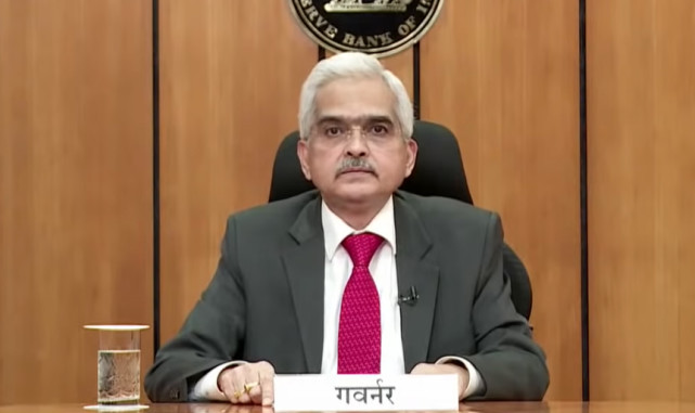 《经济时报》援引达斯公布的数据称,印度持有的外汇储备超过6220亿