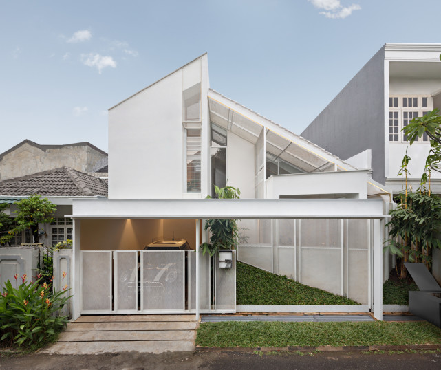 改造19年前的老房子在原有框架内充分利用层高增加使用空间