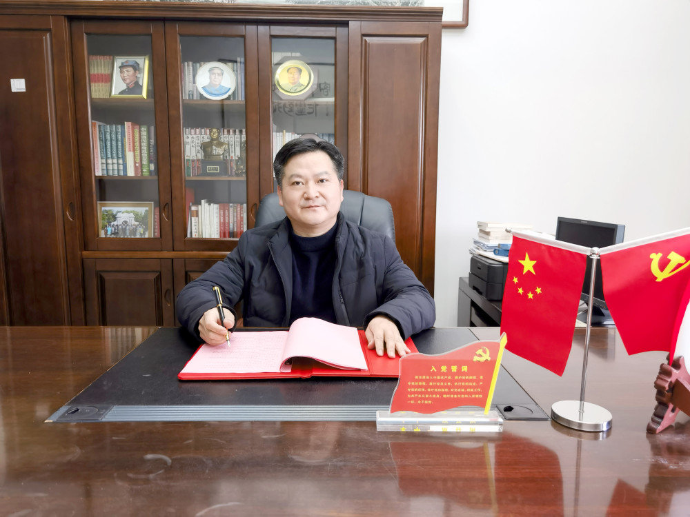 与南县第一中学校长黄学军面对面归来仍是少年