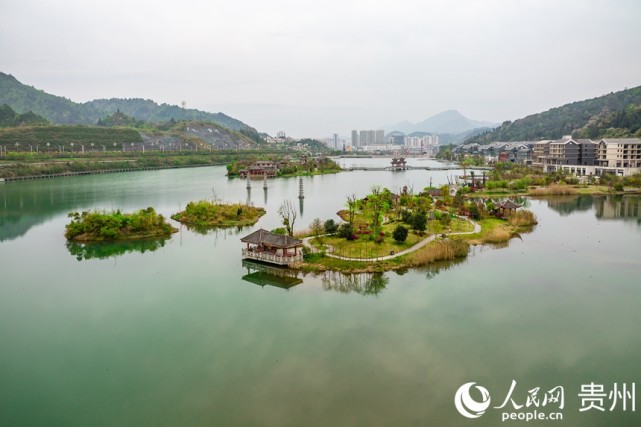 航拍都匀市三江堰水生态公园.