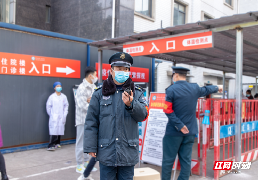 常德第一中医医院安保人员肖建民 平凡的人不平凡的事_腾讯新闻